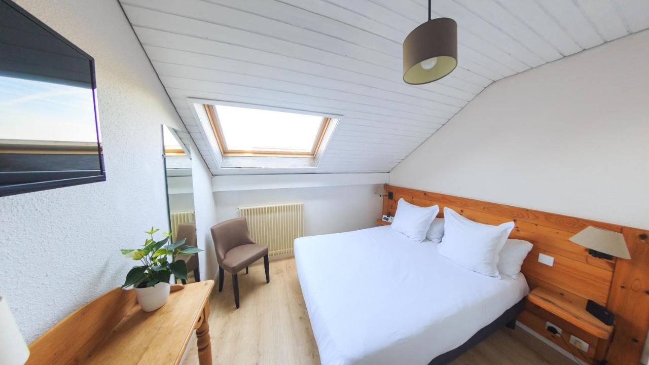 Logis Hotel Annecy Nord / Argonay Bagian luar foto