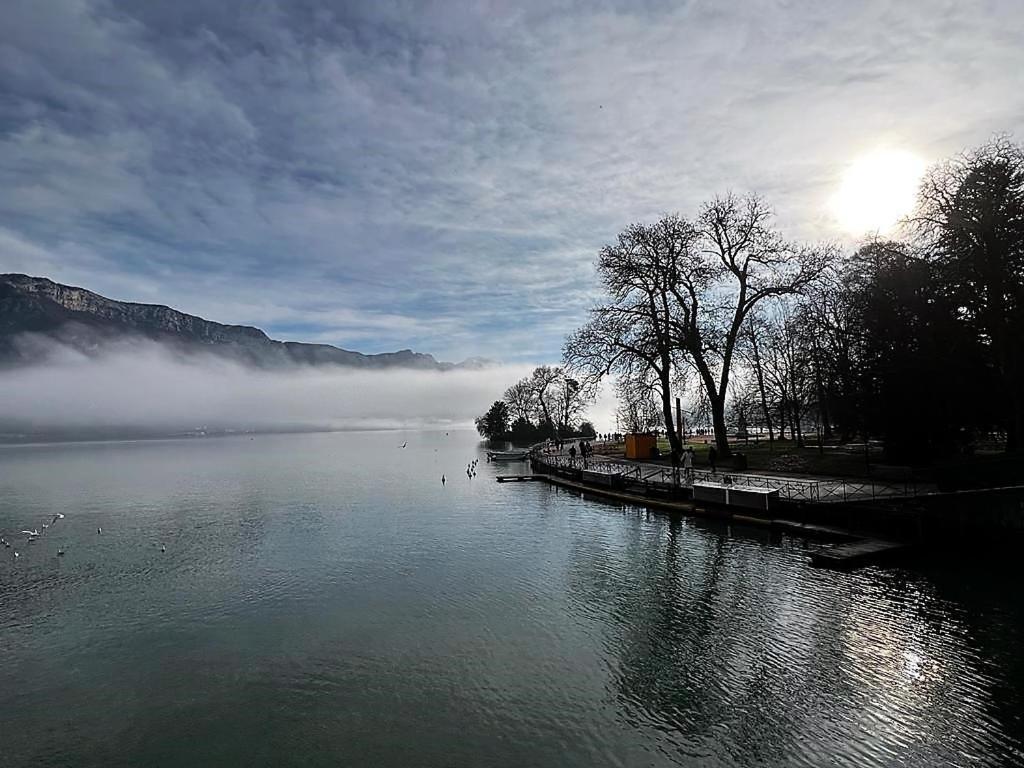 Logis Hotel Annecy Nord / Argonay Bagian luar foto