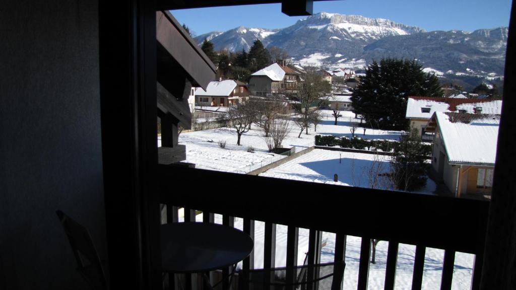 Logis Hotel Annecy Nord / Argonay Ruang foto