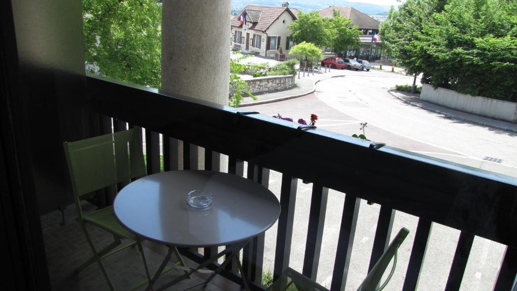 Logis Hotel Annecy Nord / Argonay Bagian luar foto