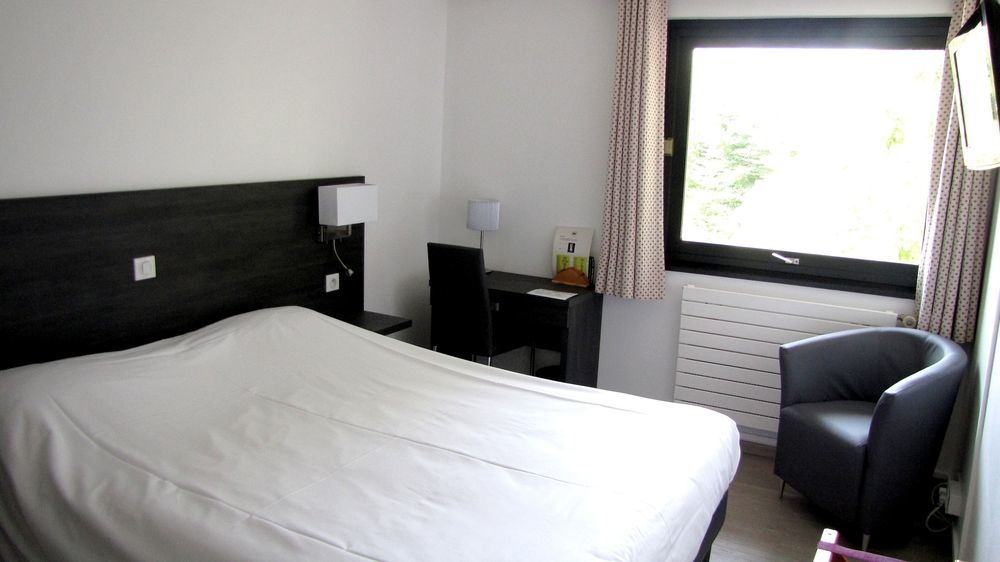 Logis Hotel Annecy Nord / Argonay Bagian luar foto